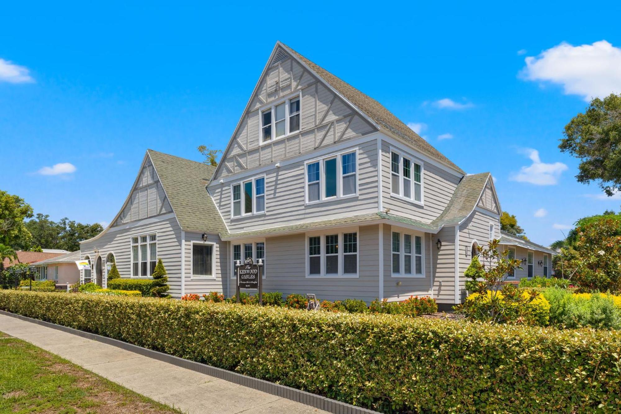 The Kenwood Gables Bed & Breakfast St. Petersburg Exterior photo